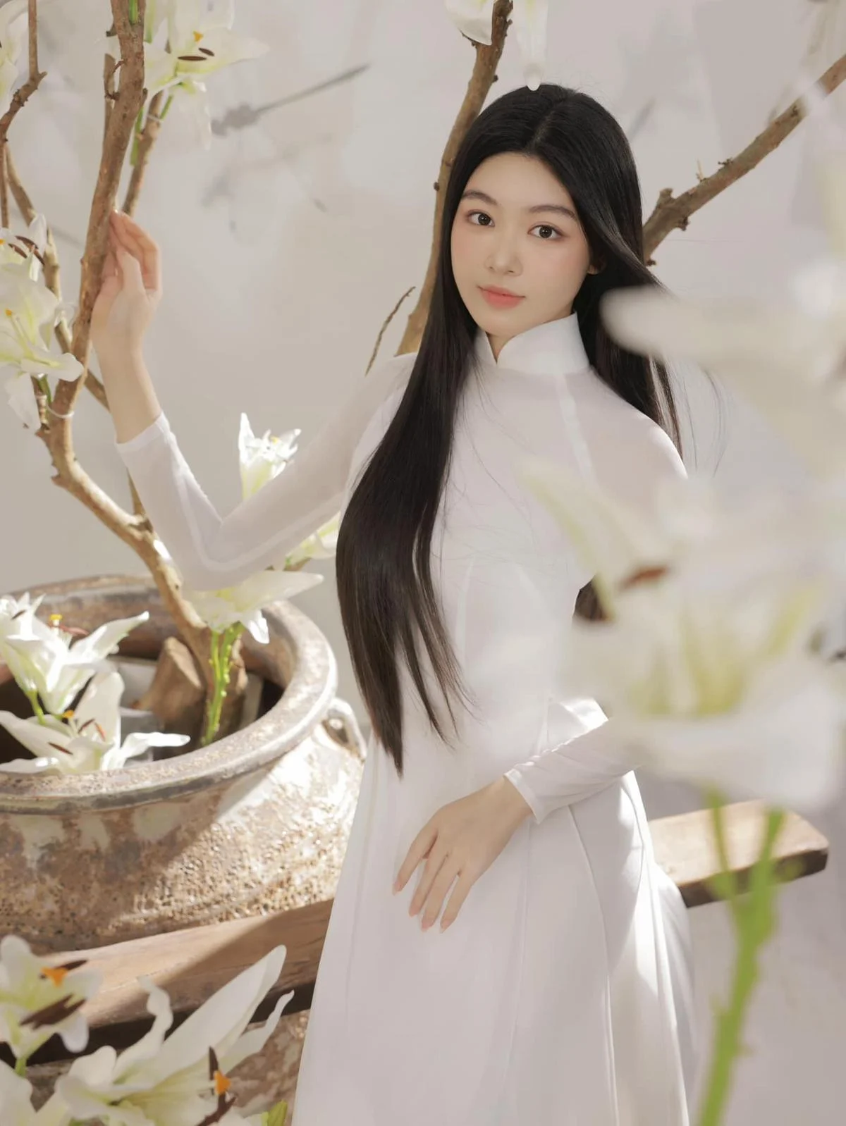 Sự thật về thu nhập tiền tỷ của con gái Quyền Linh ở tuổi 16