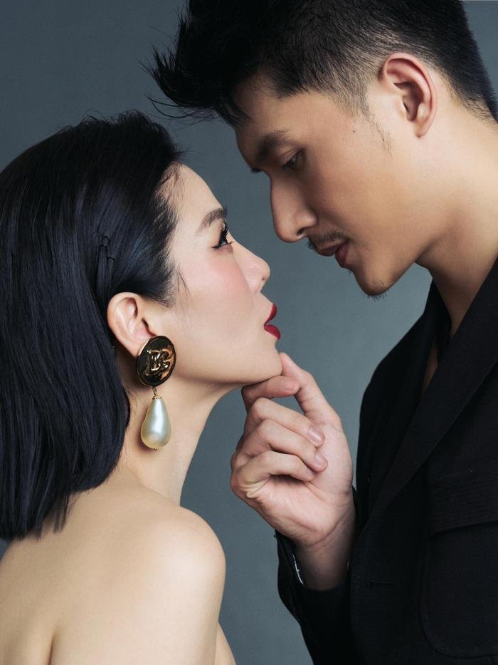 Lệ Quyên - Lâm Bảo Châu tình tứ trong bộ ảnh mới. (Ảnh FBNV)