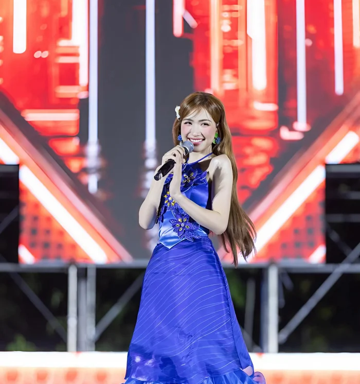 Hòa Minzy lên tiếng khi bị nói “đi đâu cũng hát mỗi Bắc Bling”