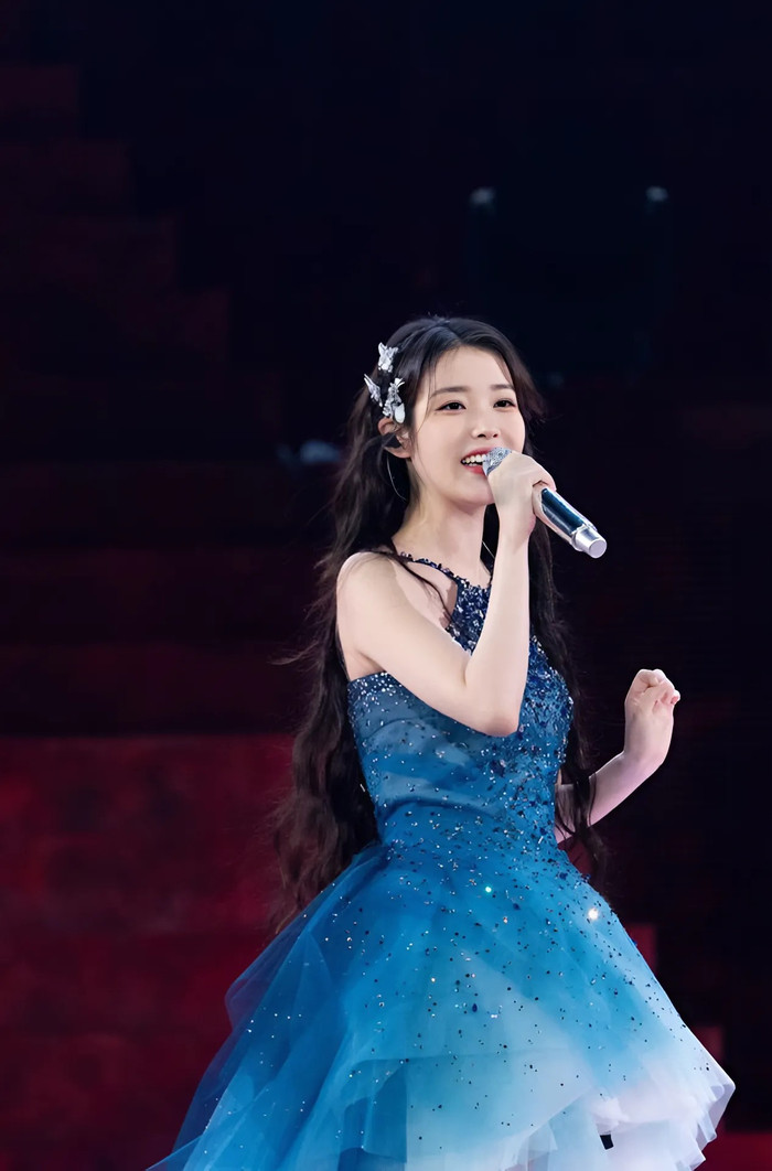 Chờ đợi gì vào 'cú bắt tay' giữa IU và Cha Eunwoo? Ảnh 3