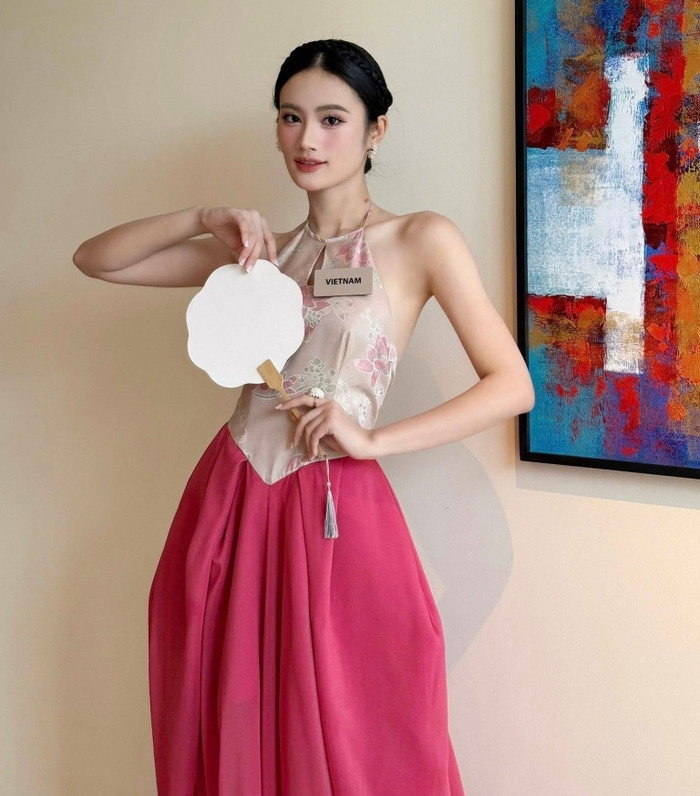 Hoa hậu Ý Nhi sắp bước vào đêm thi quan trọng của Miss World 2025. (Ảnh: FBNV)