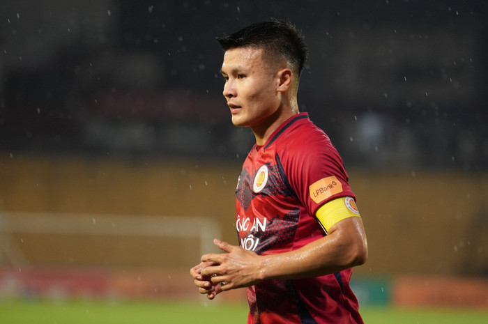 Theo thông tin của Saostar, tiền vệ Quang Hải sẽ không đá trận các ngôi sao Đông Nam Á và Manchester United. Ảnh: CLB CAHN