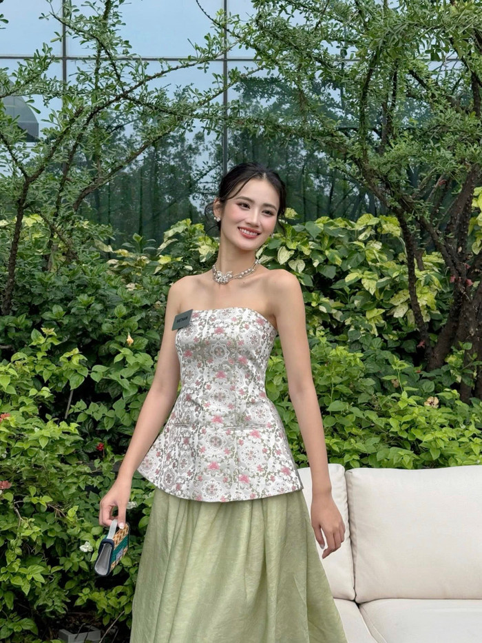Phía Hoa hậu Ý Nhi từ chối trả lời về chuyện đời tư. (Ảnh: FBNV)