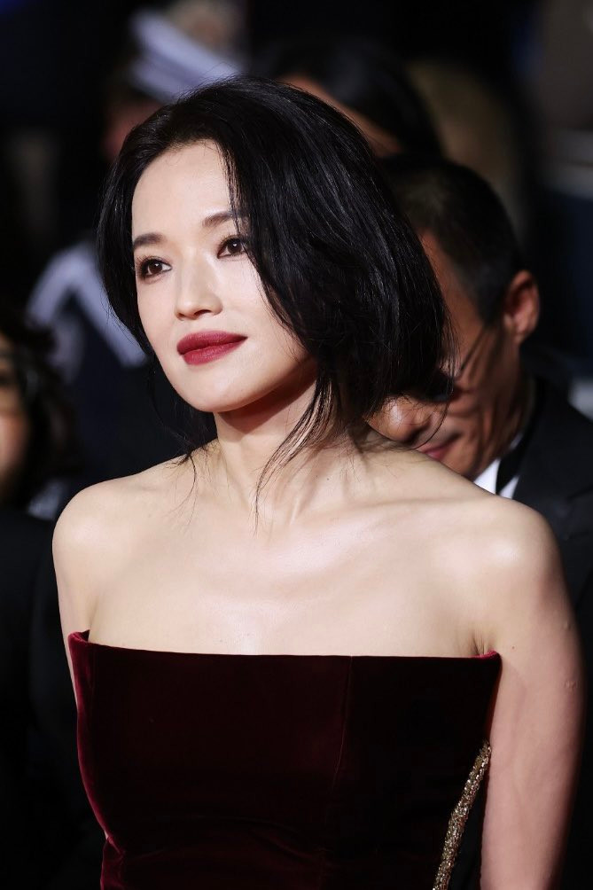 Phim của Dịch Dương Thiên Tỉ và Thư Kỳ gây tiếng vang tại Cannes 2025: Tràng pháo tay dài 10 phút Ảnh 4