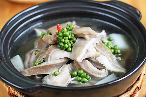 Món bao tử hầm tiêu xanh. (Ảnh baophunuthudo)