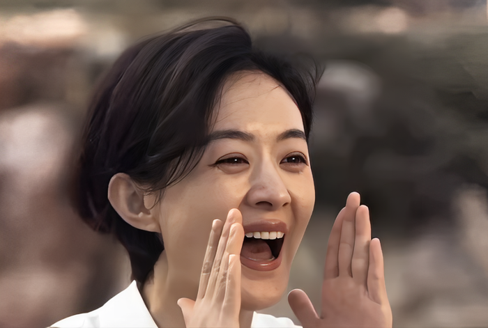 Tạo hình khác lạ của Triệu Lệ Dĩnh trong phim Người Xây Thành Phố sắp lên sóng (Ảnh: Tencent Video).