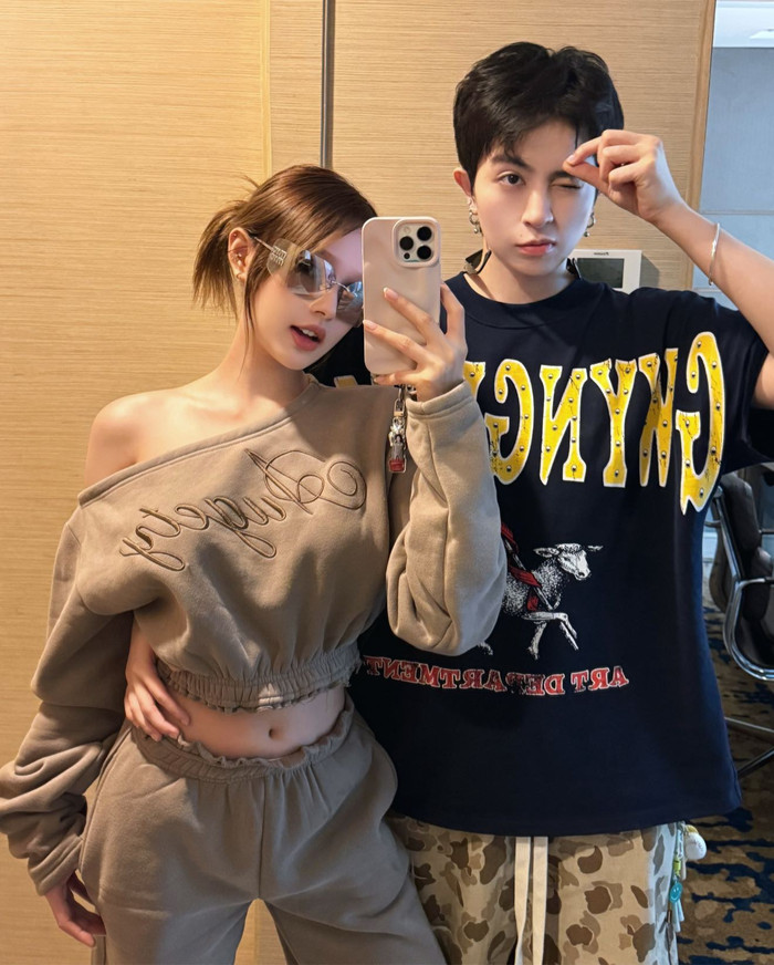 Xoài Non và Gil LÊ thường xuyên xuất hiện bên nhau. (Ảnh FBNV)