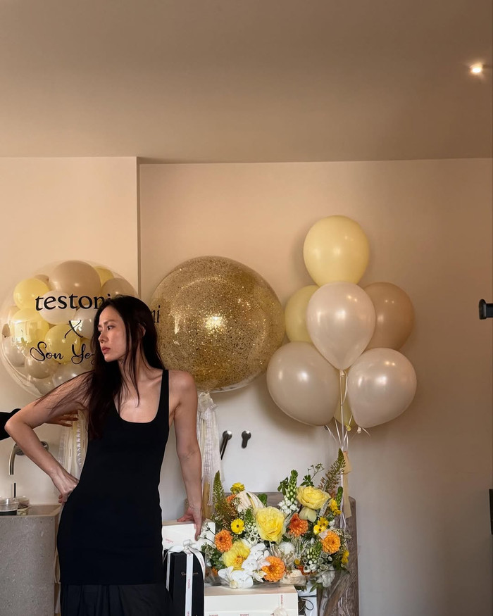 Son Ye Jin tự tin khoe dáng thon sau gần 2 năm sinh con. Ảnh: IGNV