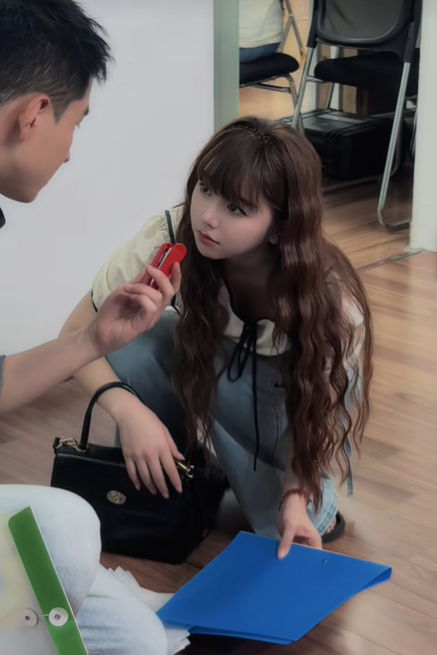 Một phân cảnh sắp xuất hiện trong dự án phim truyền hình mới của Quỳnh Kool (Ảnh: Facebook NV).