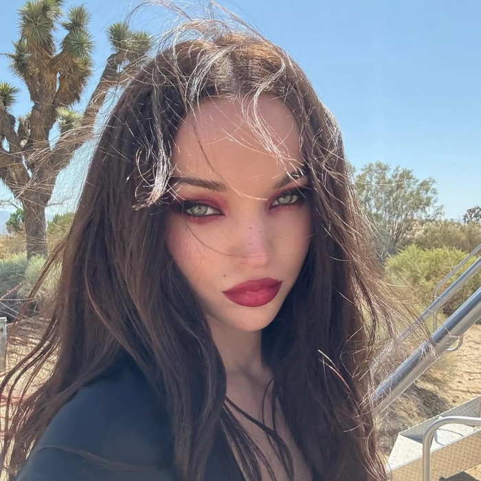 Makeup mắt tông đỏ vừa bí ẩn vừa quyến rũ. (Ảnh: @allanface)