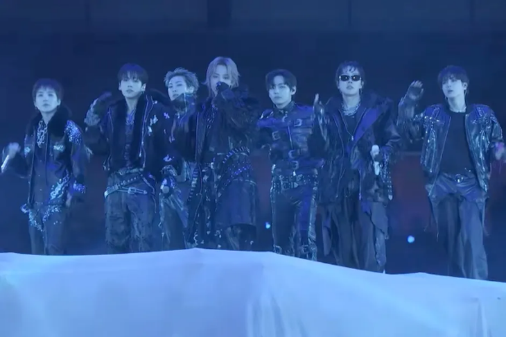 bts-world-tour-arirang-live-viewing-trailer-billboard-1800-17841763824941622611507 - Ảnh 3.