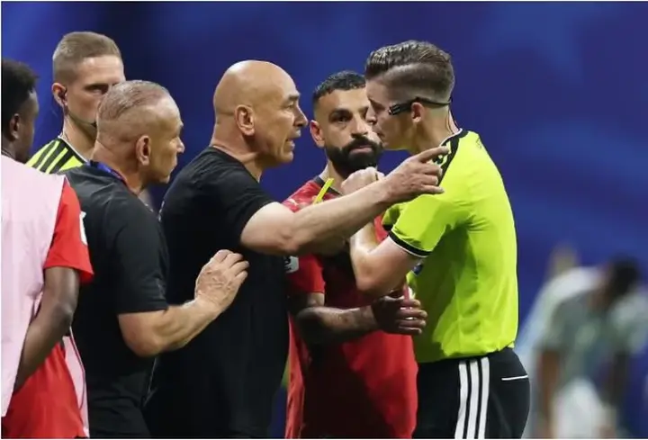 Ai Cập đệ đơn kiện trọng tài, yêu cầu FIFA điều tra trận đấu của Messi  - Ảnh 1.