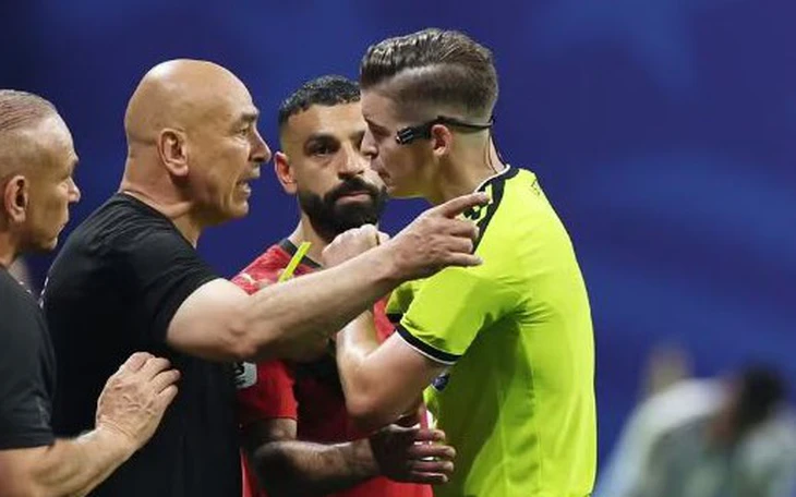 capture-17834736485831294290624-22-133-344-648-crop-1783474652227551527726 Vợ Messi 'nói không nên lời' sau chiến thắng ngoạn mục của chồng - Ảnh 3.