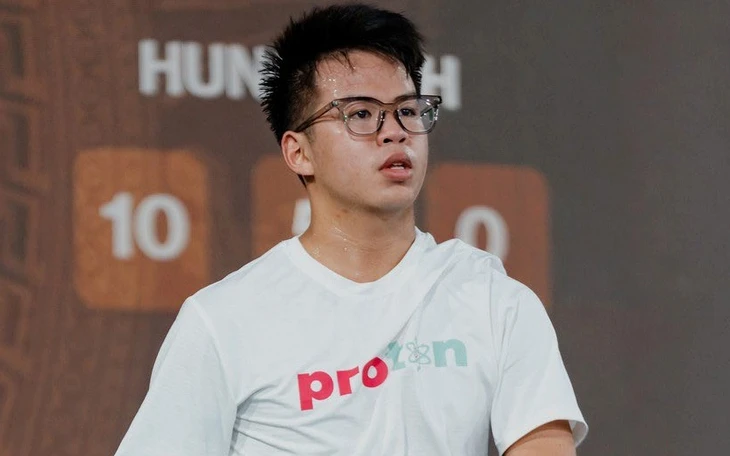 hung-anh-pickleball-17787753592181695694711-37-62-554-890-crop-1778775388767507468071 Không chịu đánh chung kết, Quang Dương và Phúc Huỳnh cùng vô địch đơn nam - Ảnh 2.