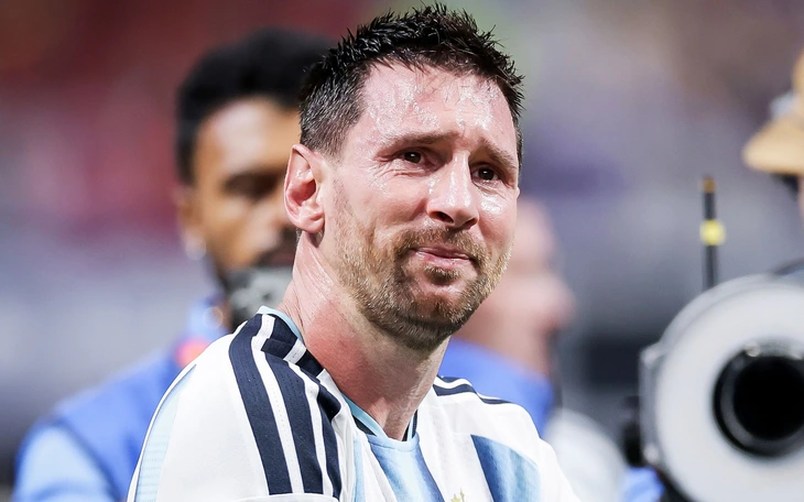 messi-2-1-17834689734661672039458-0-0-1250-2000-crop-1783468976119847643414 Ai Cập đệ đơn kiện trọng tài, yêu cầu FIFA điều tra trận đấu của Messi - Ảnh 3.
