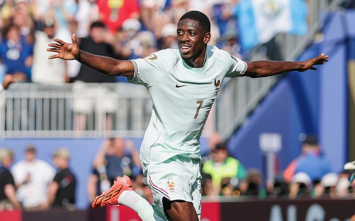 Ngôi sao tuyển Bỉ mất cơ hội đá tứ kết World Cup 2026 vì bị câu lạc bộ 'cấm ra sân' - Ảnh 2.
