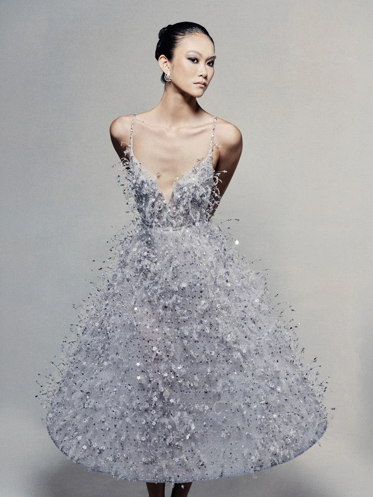 Phan Huy biến thị lực không hoàn hảo thành cảm hứng cho bộ sưu tập couture mới - Ảnh 4.