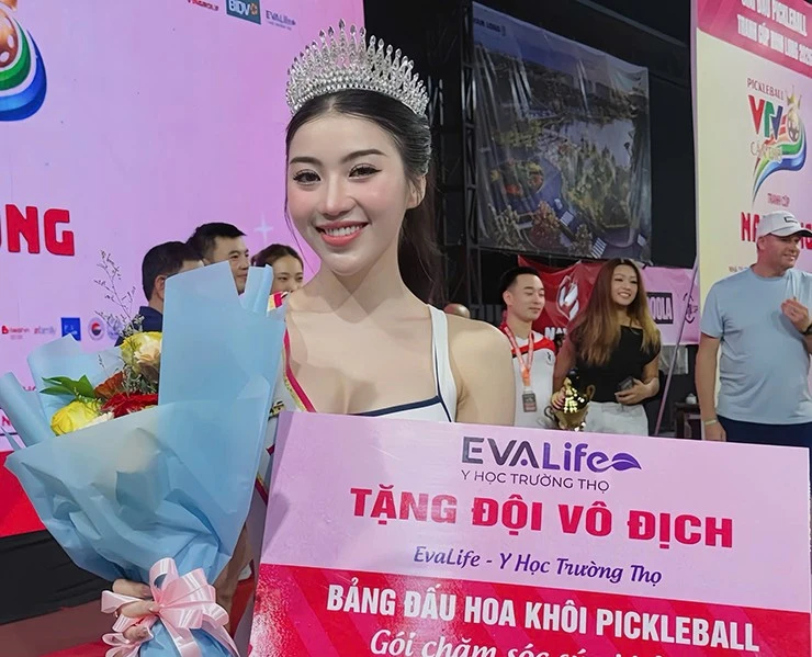 my-2-1774253390-951-width740height599 Á hậu Huyền My rướm máu vì chơi pickleball, hot girl Diệp Anh ẵm giải hoa khôi - 2